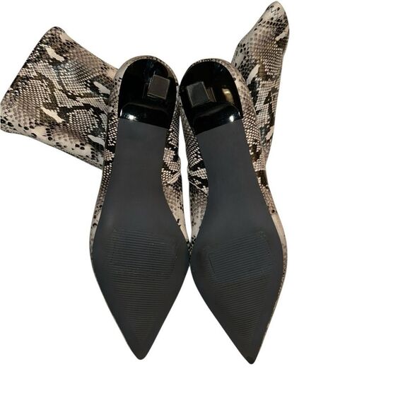 Abound Snake like Print Ivory Mid Ankle Boots(Size 8M) - Picture 7 of 7